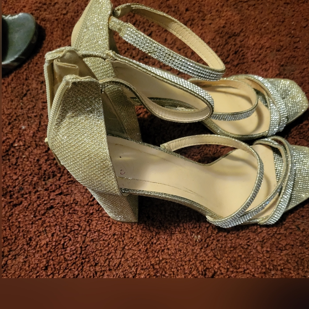 Womens H platform heels size 7